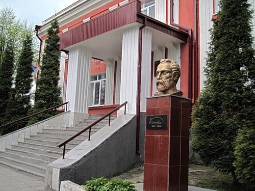 Фотография школы.